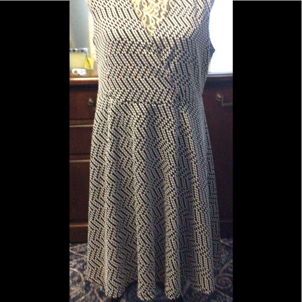 Sleeveless dress